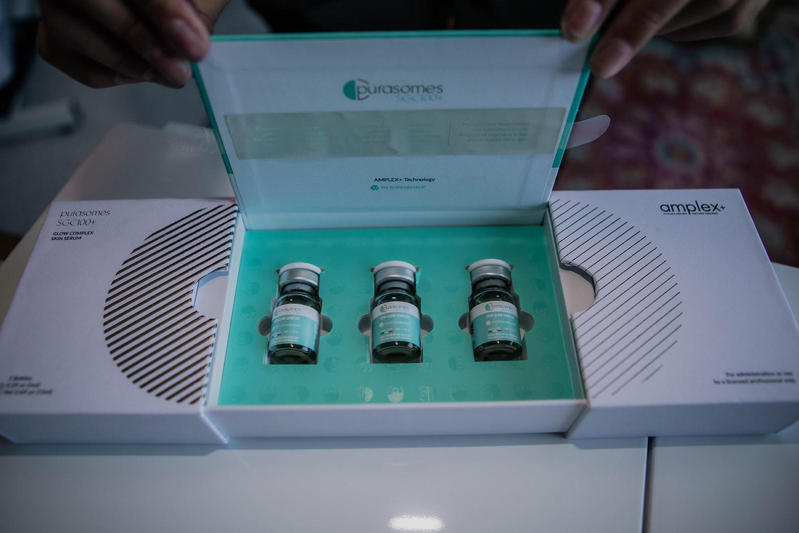 Purasomes SGC100+ Glow Complex vials close-up
